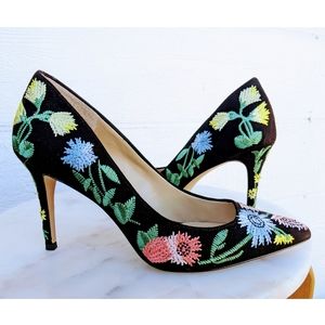 Ann Taylor Embroidered Pumps, Size 8.5